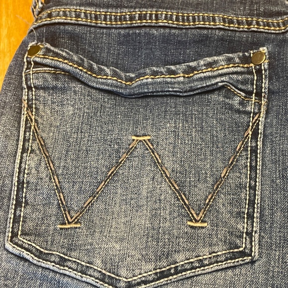 Wrangler Retro Slim Boot Jeans 33x34 Medium Wash - Picture 3 of 16